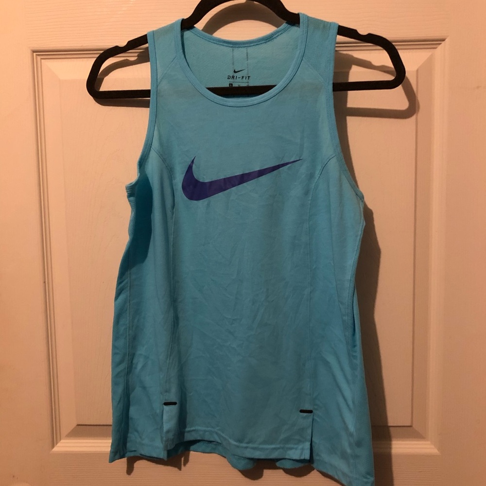 Nike workout top